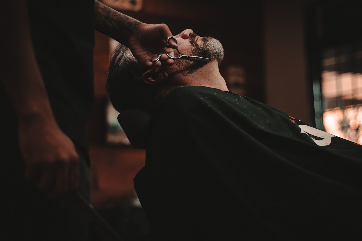 Cosmética capilar y barbería profesional: Máquinas Wahl, BabylissPRO y tijeras de corte