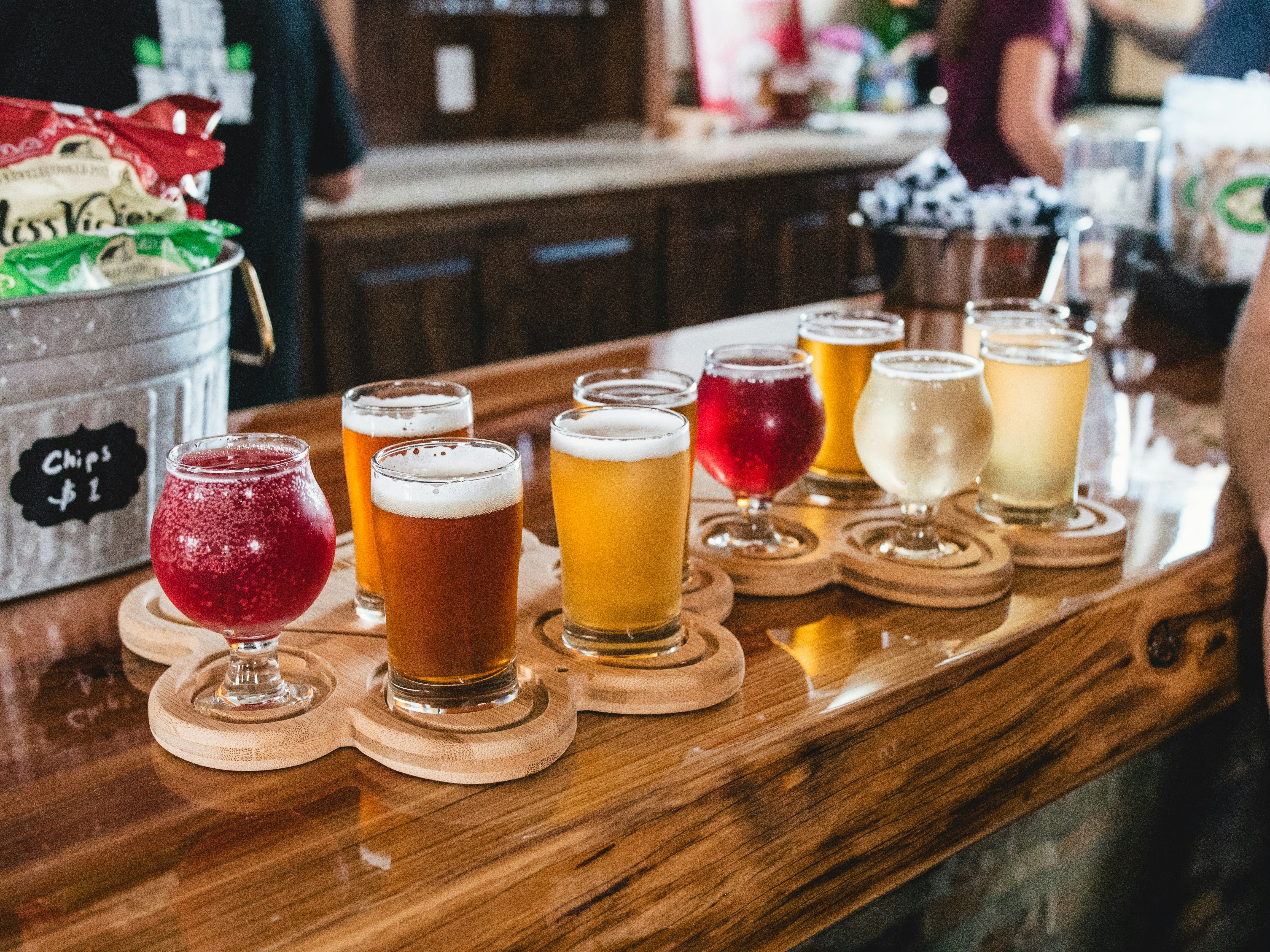 Equipos para elaboración de cerveza artesanal: Fermentadores de acero inoxidable y molinos de malta
