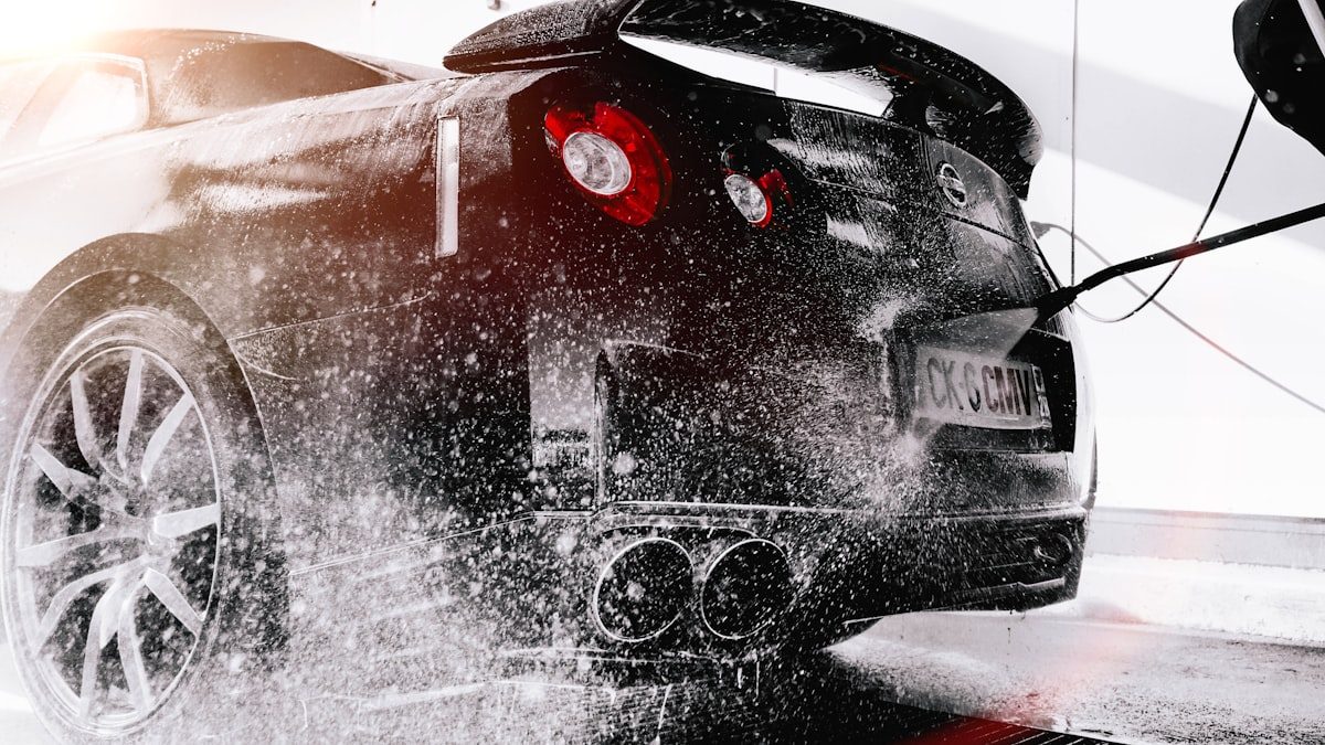 Pinturas automotrices, pistolas de retoque y pulidoras: Anest Iwata y DeVilbiss