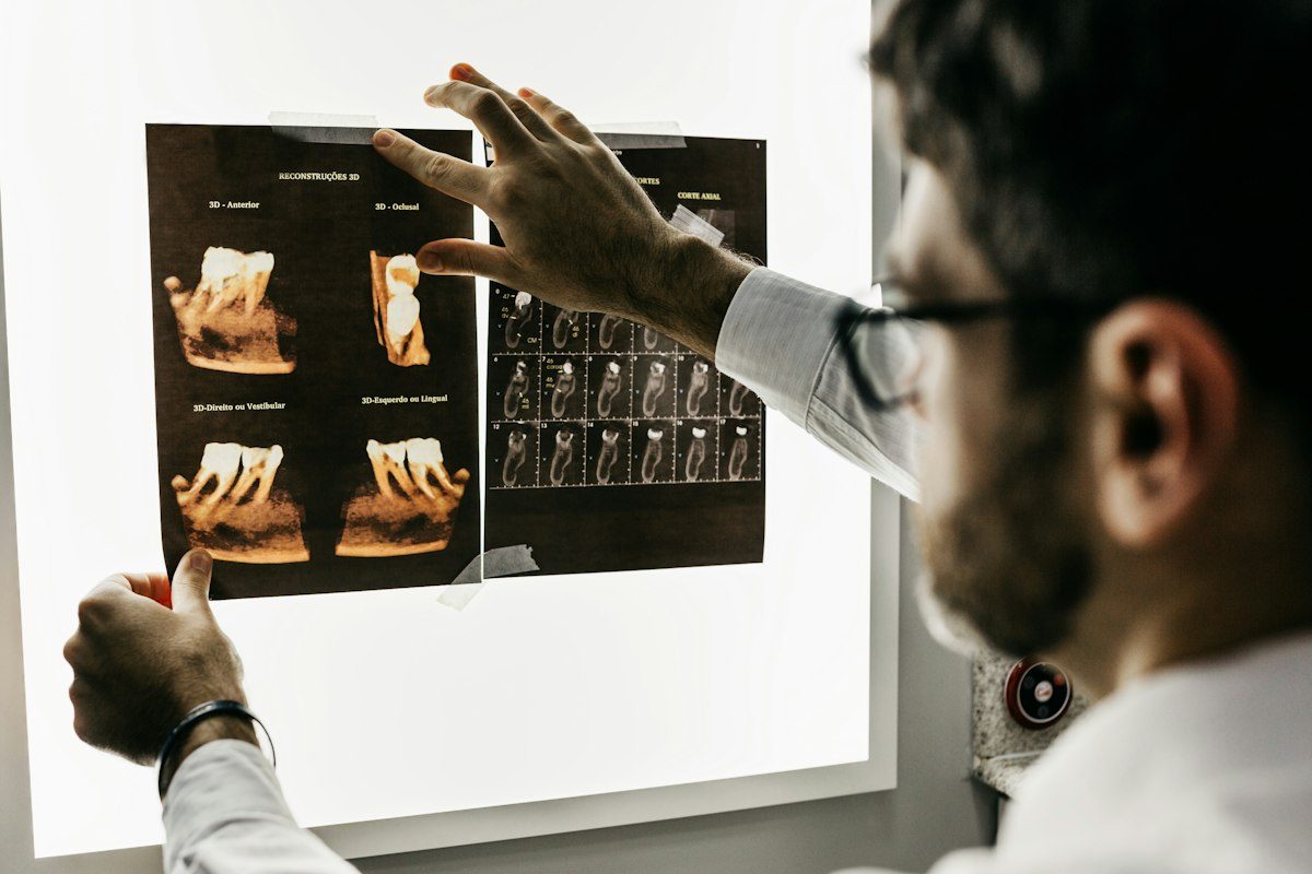 Equipamiento para odontología digital y prótesis dental: Escáneres intraorales 3D, autoclaves clase B y motores para implantes